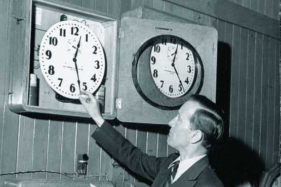 setting-clock.jpg